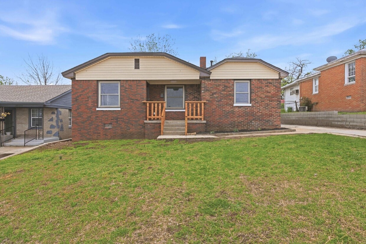 Photo - 2020 NE 30th St (Oklahoma City, OK)