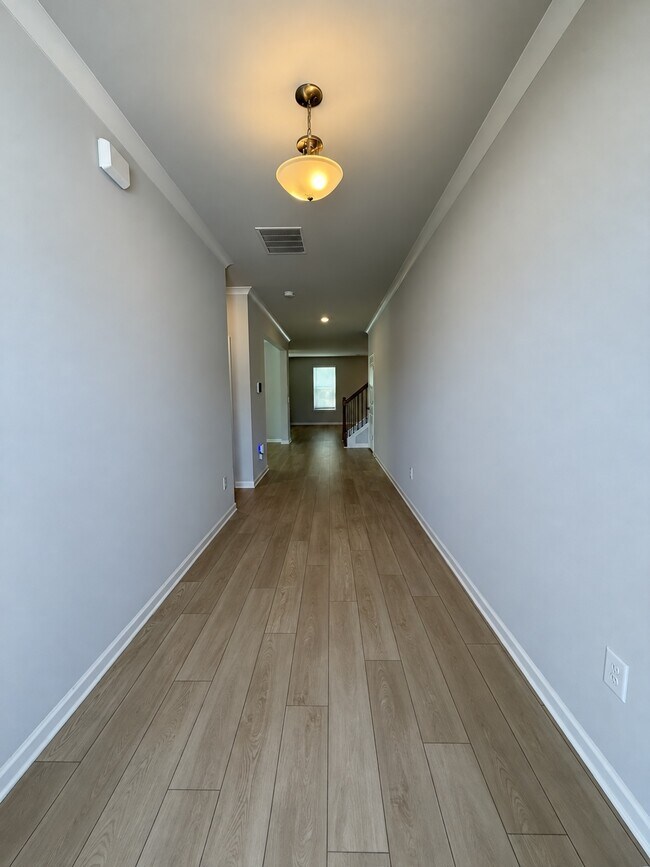 Building Photo - 540 Teversham Dr