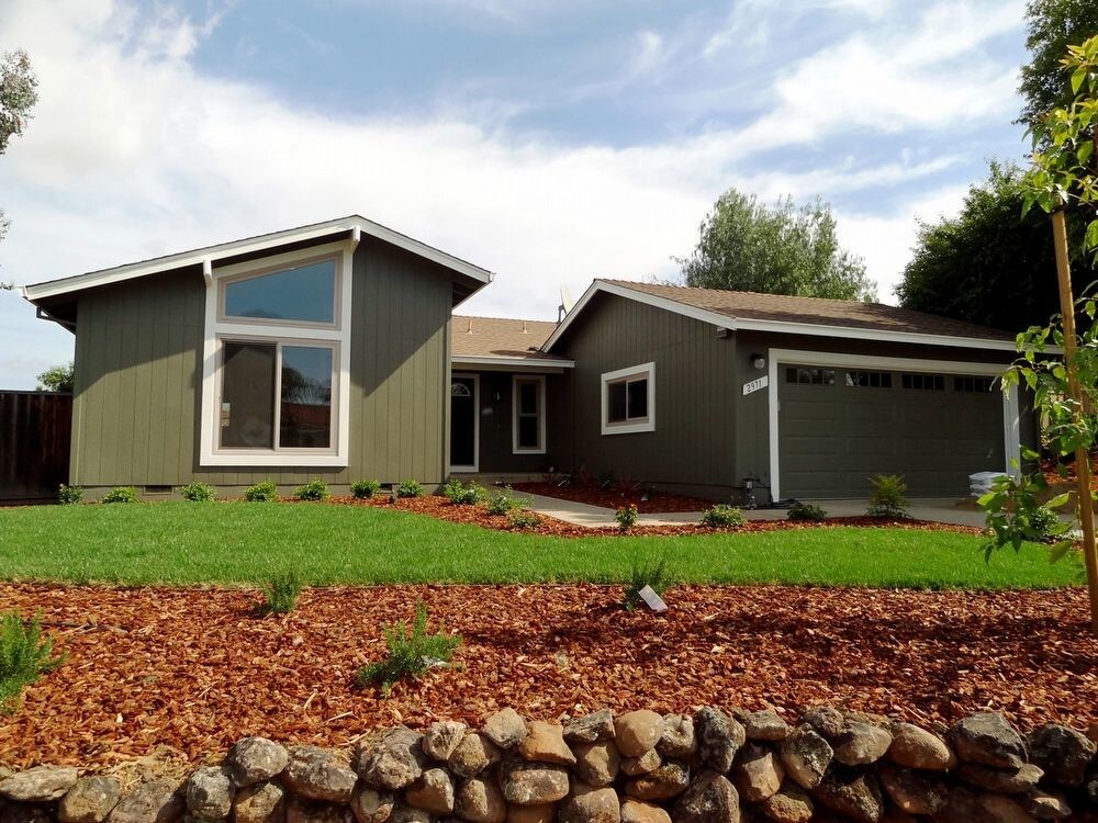 Primary Photo - Beautifully Updated Evergreen Home With Pool