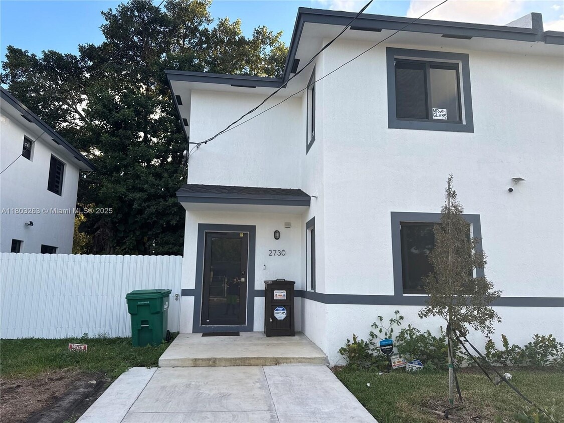 Foto principal - 2730 NW 44th St