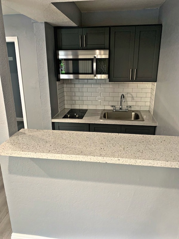 Quartz countertop - 2630 W Lincoln Ave