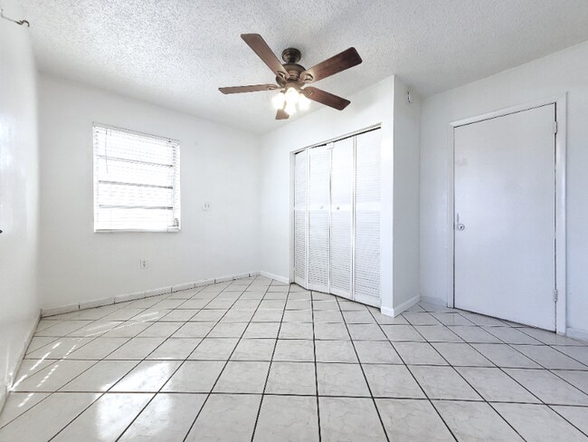 Foto del edificio - 14002 NE 6th Ave