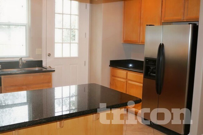 Foto del edificio - 2280 South Dr