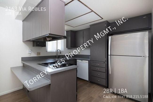 Foto del edificio - 2163 Via Robles