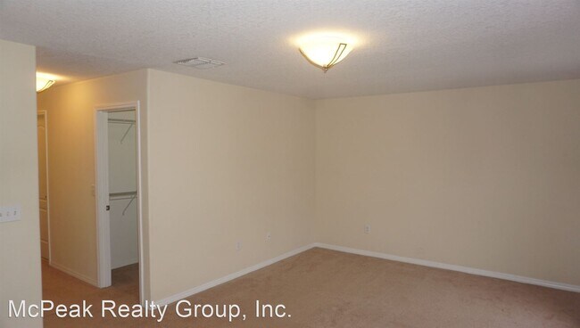 Foto del edificio - 4 br, 2.5 bath House - 3638 Roderick Circle