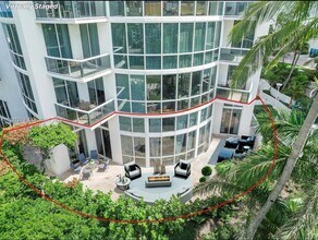 Building Photo - 18101 Collins Ave