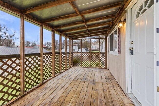 Building Photo - Newly Renovated 2 Bedroom Rental in Kingsport