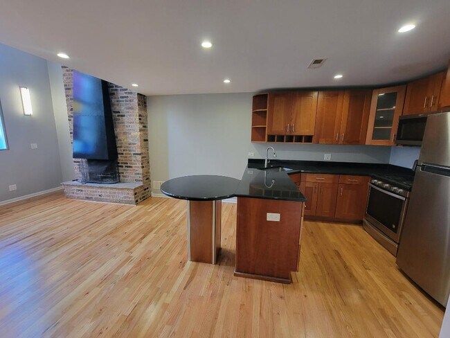 Foto del edificio - 160 W Burton Pl
