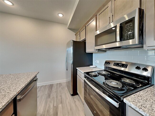 Building Photo - 441 Raglands Rd