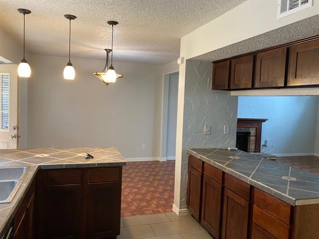 Building Photo - 2520 Galemeadow Dr