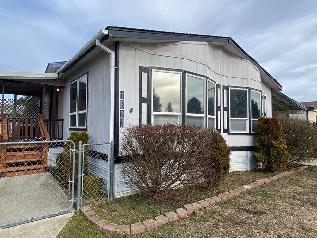 Foto del edificio - 1827 Westminster Ave