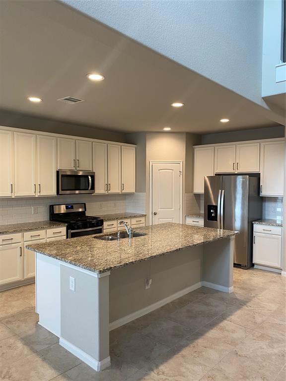 Building Photo - 3647 Lake Bend Shore Dr
