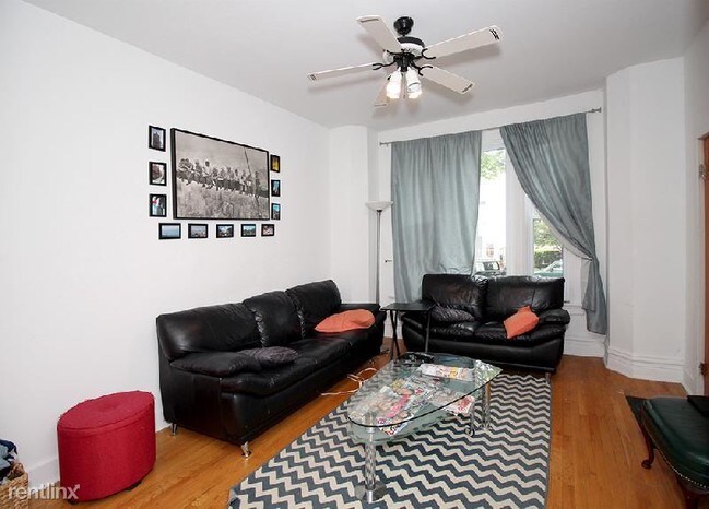 Foto del edificio - 3311 N Hoyne Ave