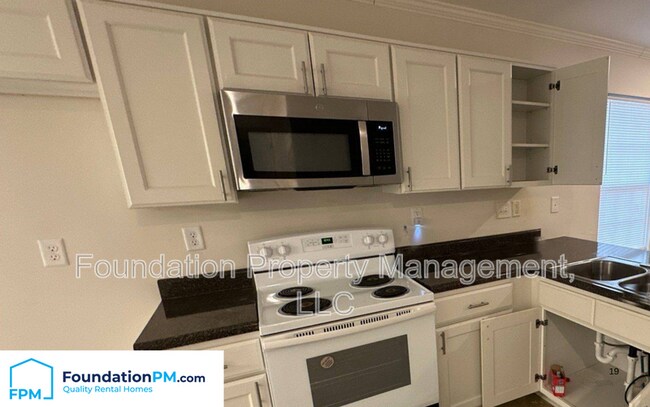 Building Photo - 307 Chestnut St