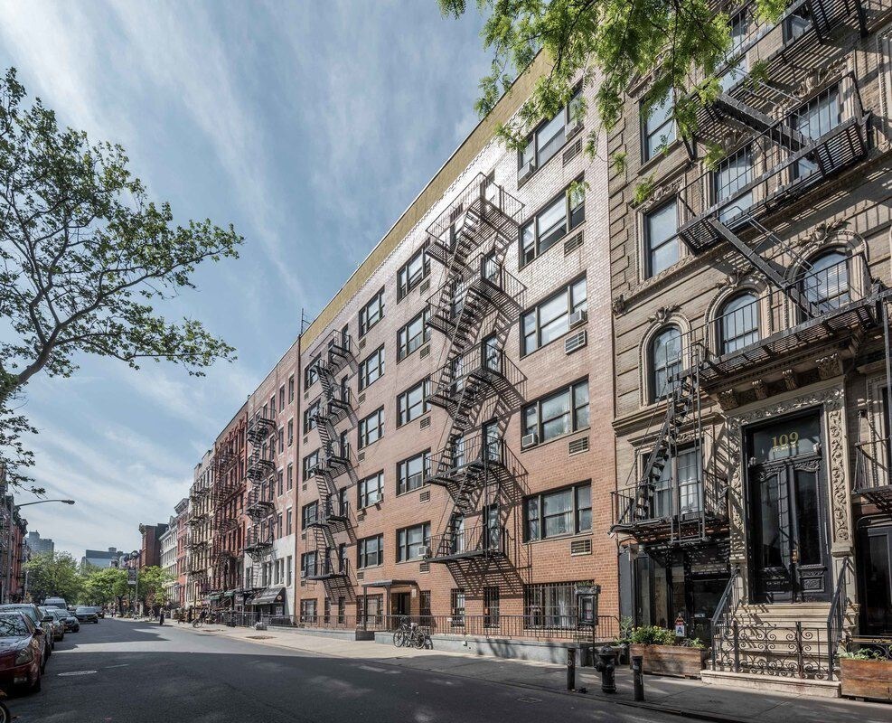 Primary Photo - 545 2nd Ave