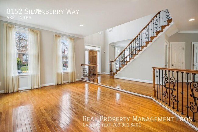 Building Photo - Bright & Beautiful Brick Home- Next to Tys...