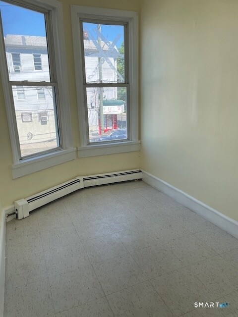 Foto del edificio - 647 Union Ave