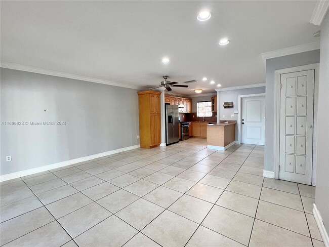 Foto del edificio - 13908 Kendale Lakes Dr