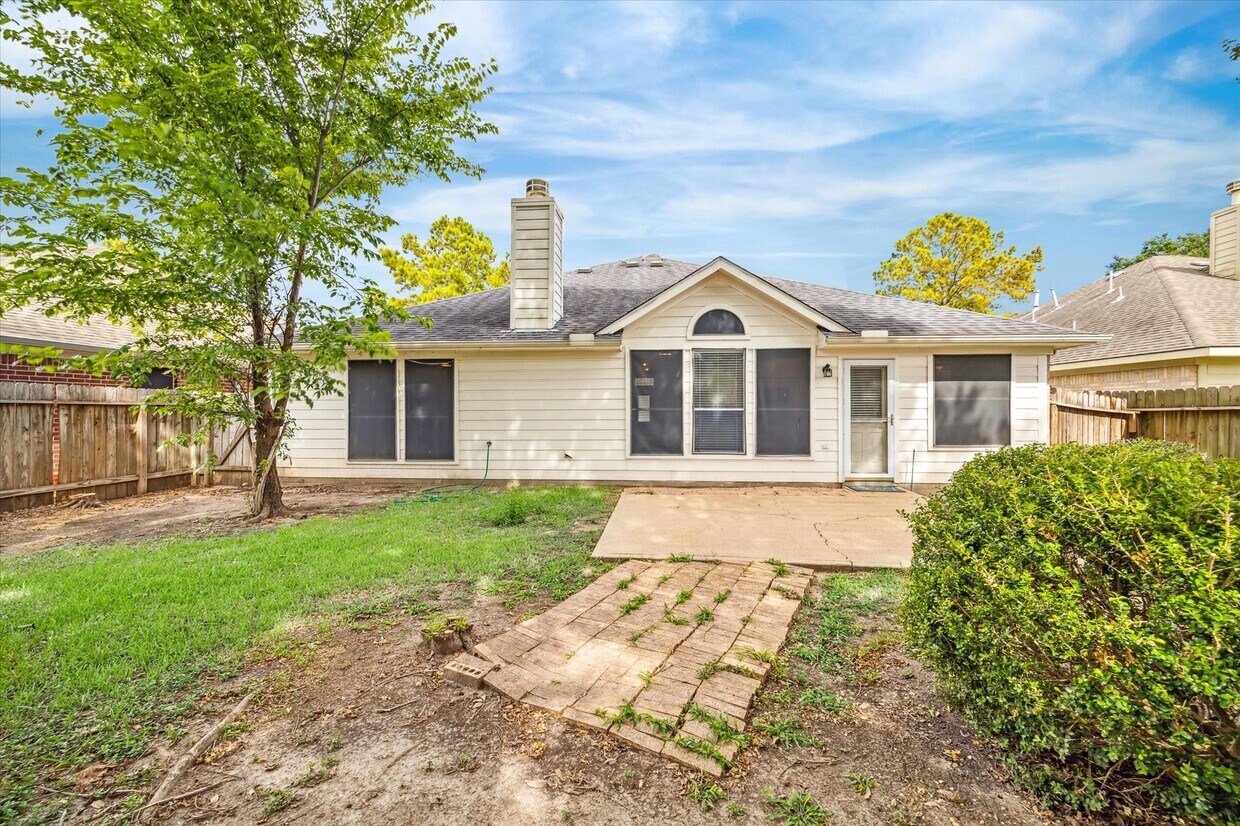 Foto del edificio - 16814 Dunbar Grove Ct