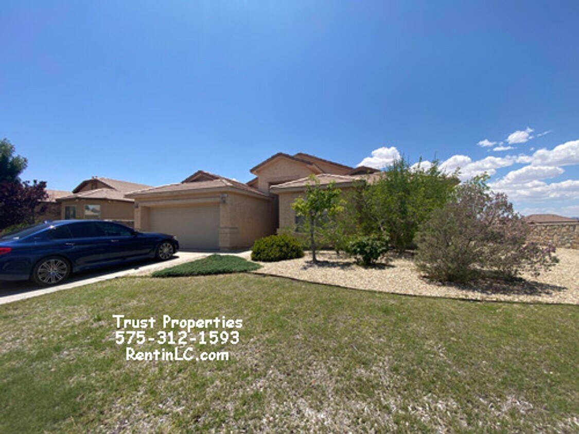 2511 Silver Sage Dr, Las Cruces, NM 88011 House Rental in Las Cruces