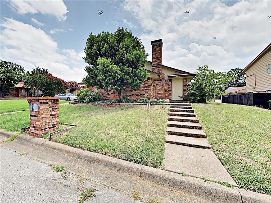 3320 Ambassador Row, Dalworthington Gardens, TX 76013 House Rental in