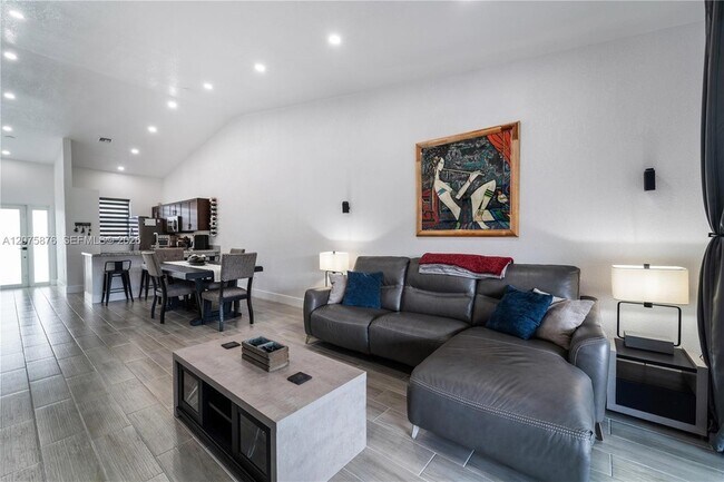 Foto del edificio - 6711 NW 193rd Ter