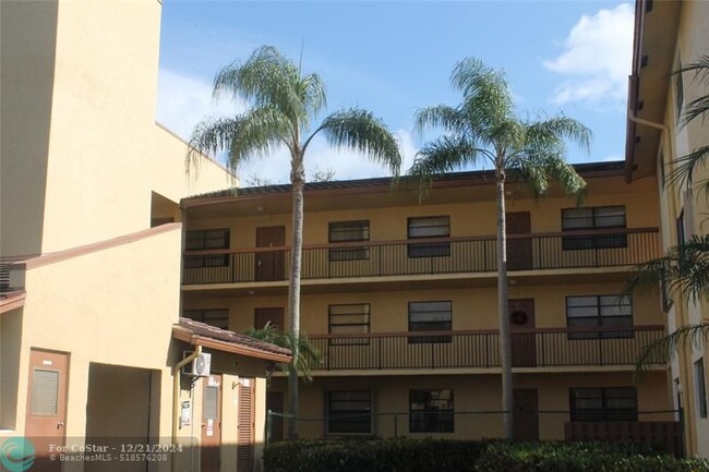 Foto del edificio - 2039 Coral Ridge Dr