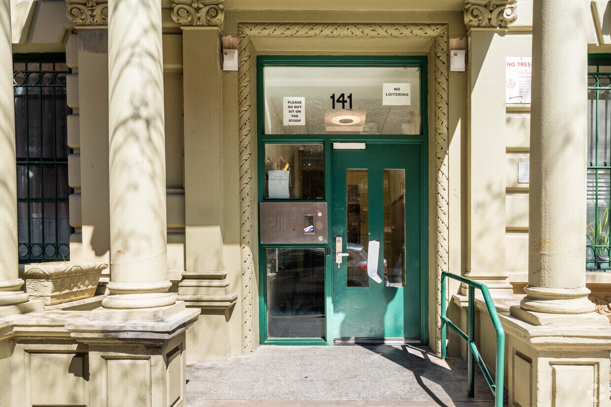 Fotografía del edificio - 141-143 W 127th St