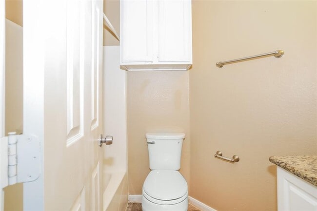 Foto del edificio - 15631 Donnet Ln