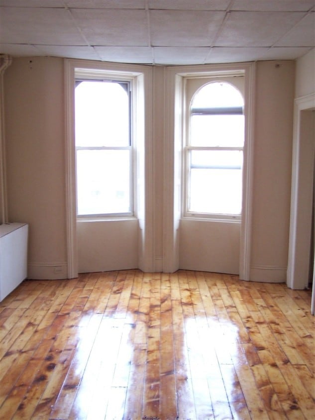 Primary Photo - 1034 Washington St