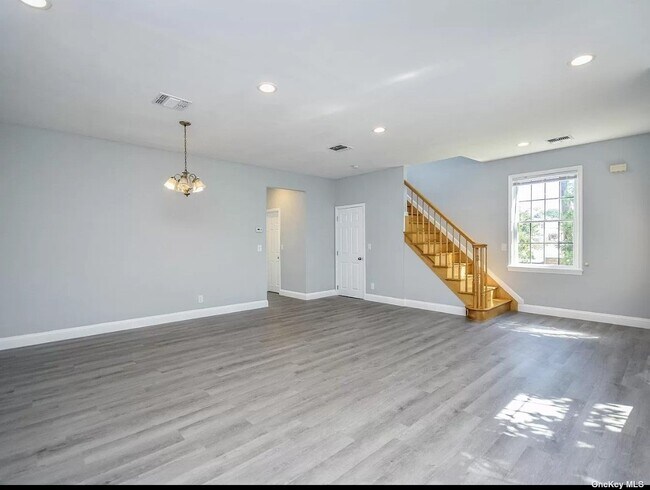 Building Photo - 7801 Shore Rd