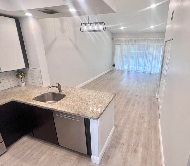 Foto del edificio - 2281 SW 15th St