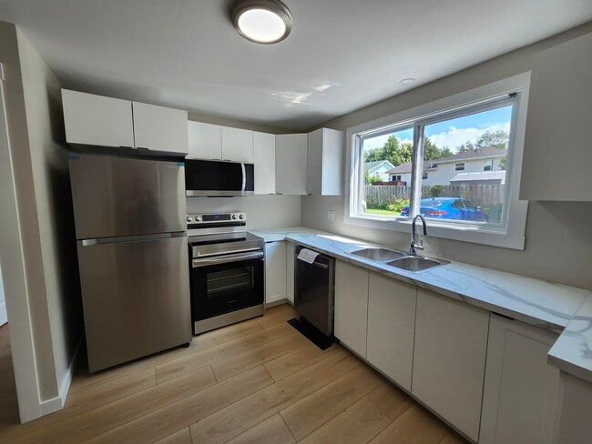 Photo du bâtiment - 116 Golden Grove Rd