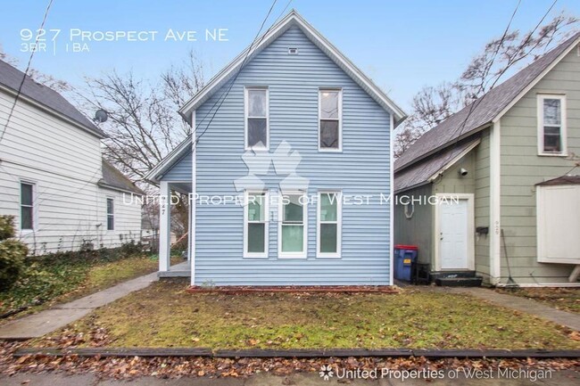 Building Photo - 927 Prospect Ave NE
