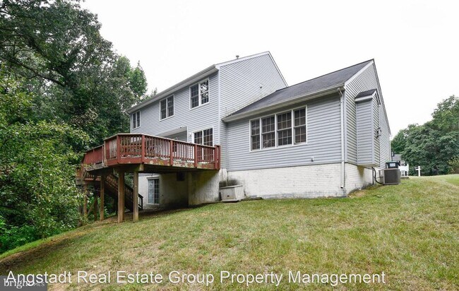 Building Photo - 5 br, 3.5 bath House - 3802 Townsley St
