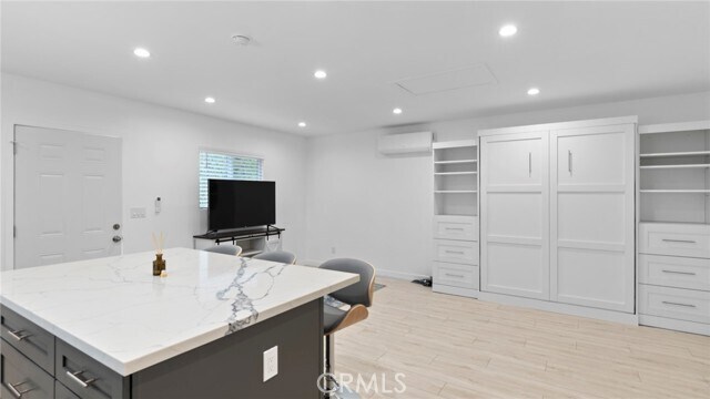 Building Photo - 330 Teasdale Dr