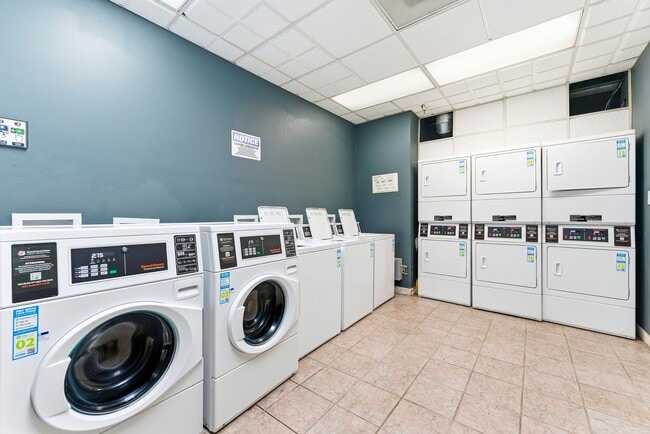 Foto del edificio - 387 Ralph McGill Blvd NE