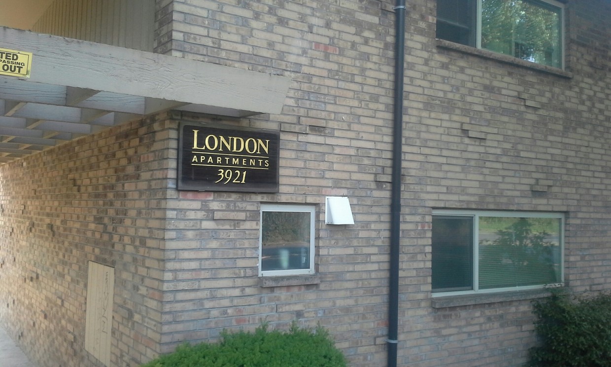 Building Photo - London Apartments