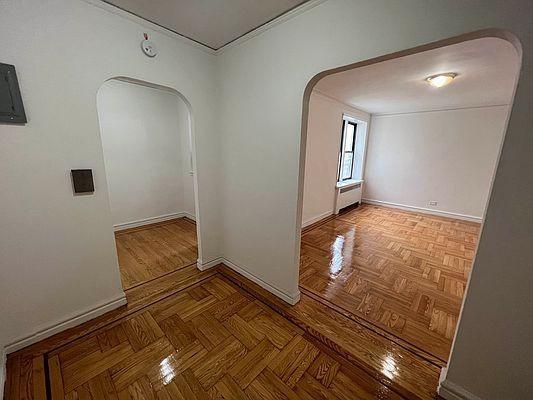 Building Photo - 1 bedroom in BRONX NY 10451