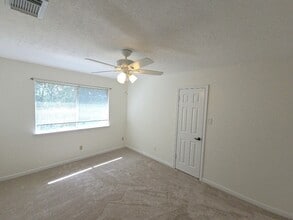 Building Photo - 2502 Fairwind Dr