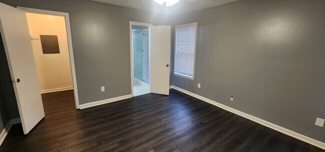 Foto del edificio - 1007 N Roselawn Dr