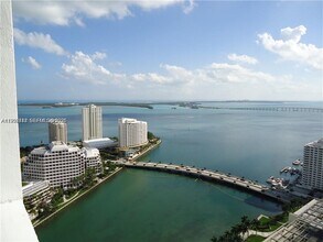 Building Photo - 495 Brickell Ave