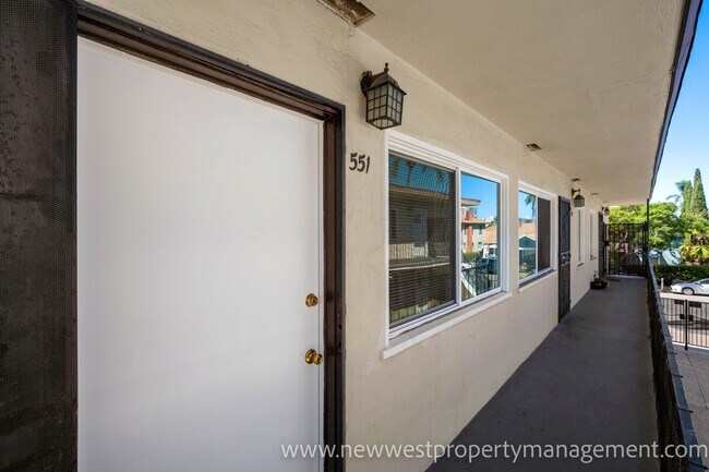 Foto del edificio - 551 22nd St