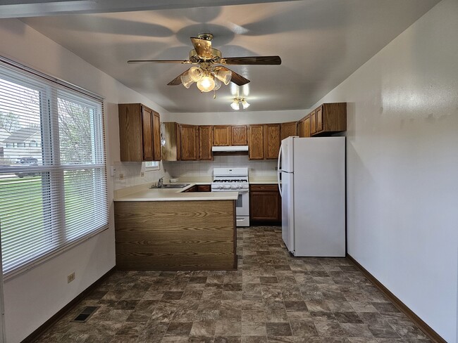 Foto del edificio - 301 Village Creek Dr