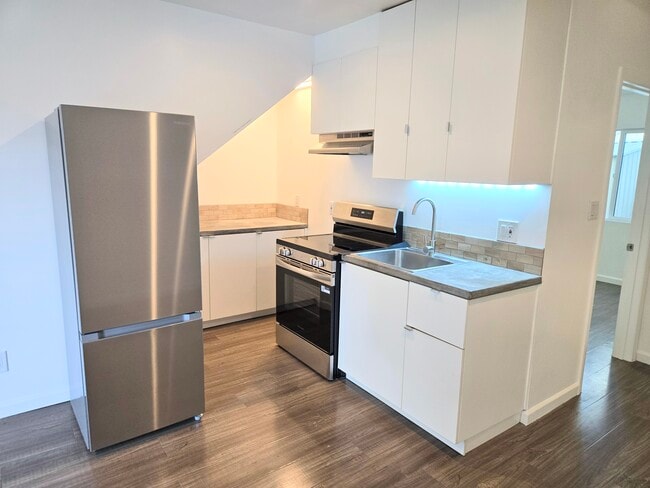 Building Photo - 3121 Larga Ave