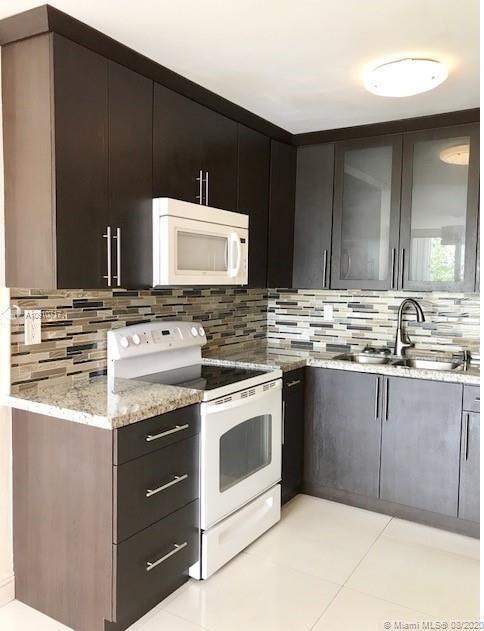 Foto del edificio - 3661 SW 9th Terrace