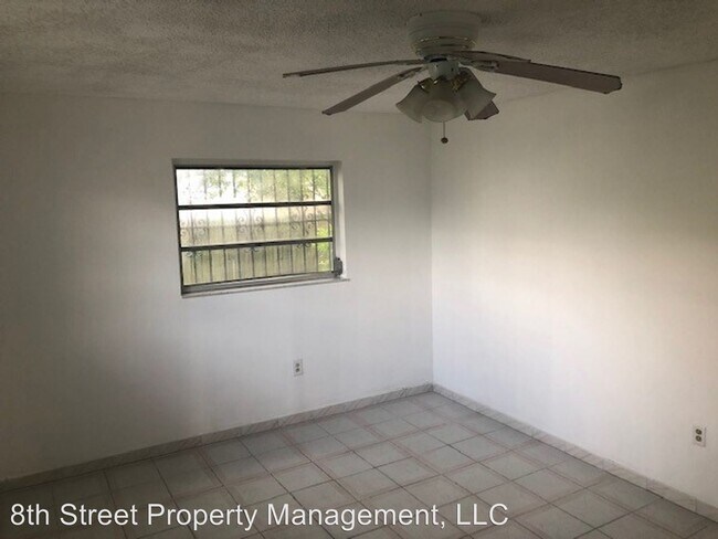 Foto del edificio - 291-293-293 NW 58th St