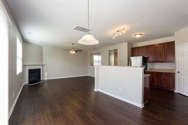 Foto del edificio - 9231 Yellow Oak Rd