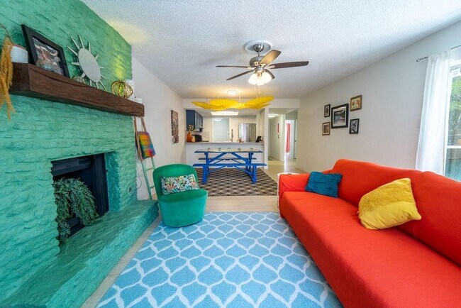 Building Photo - 4703 Yucca Hill Dr