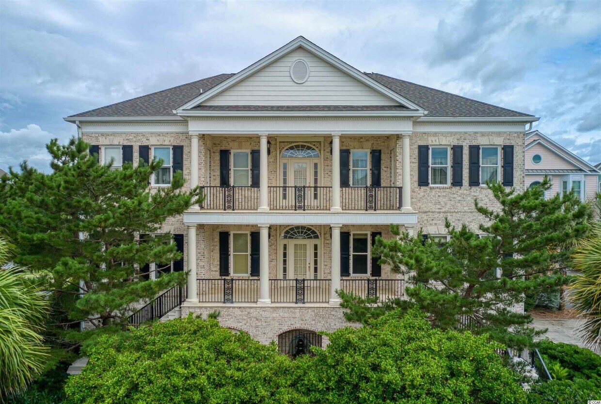 Foto principal - 592 S Dunes Dr